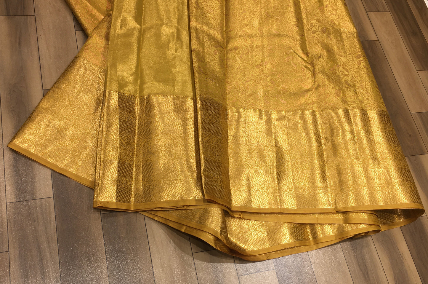 Semi Kanchipuram Tissue Saree