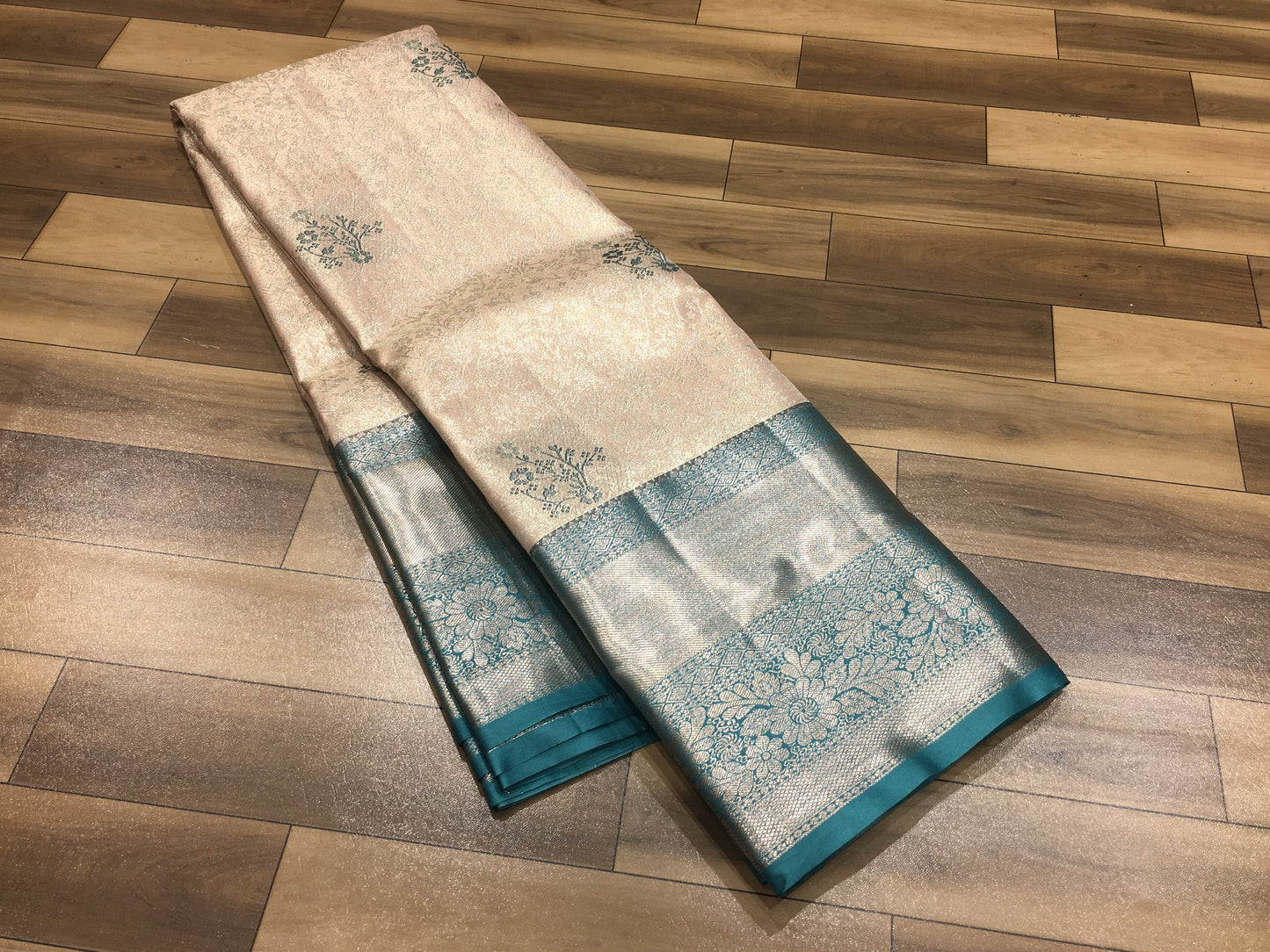 Semi Kanchipuram Tissue Saree