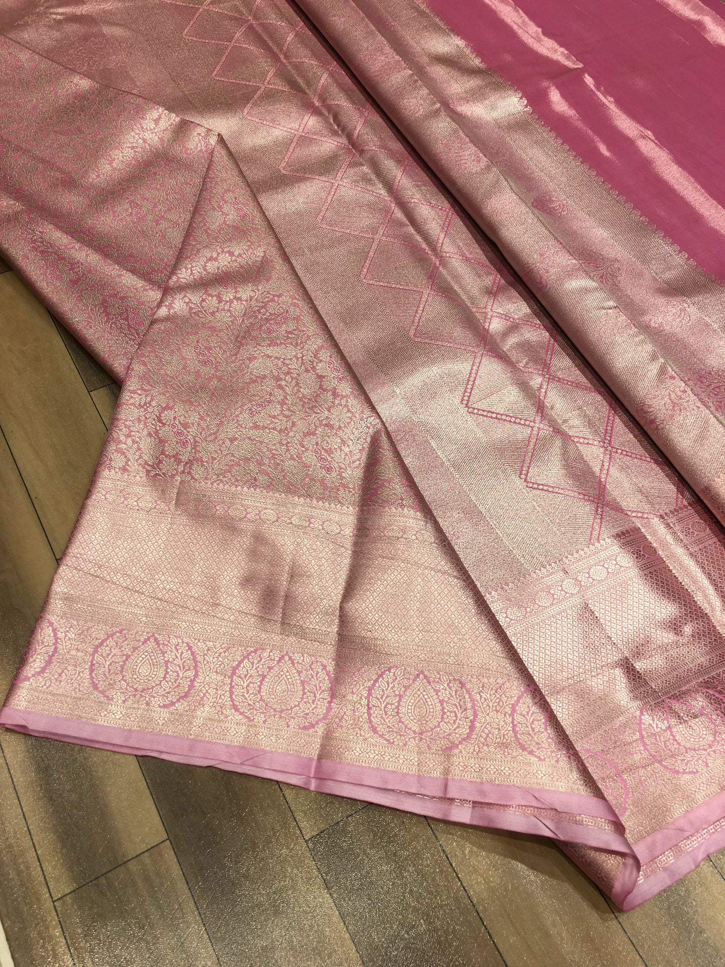 Semi Kanchipuram Tissue Saree