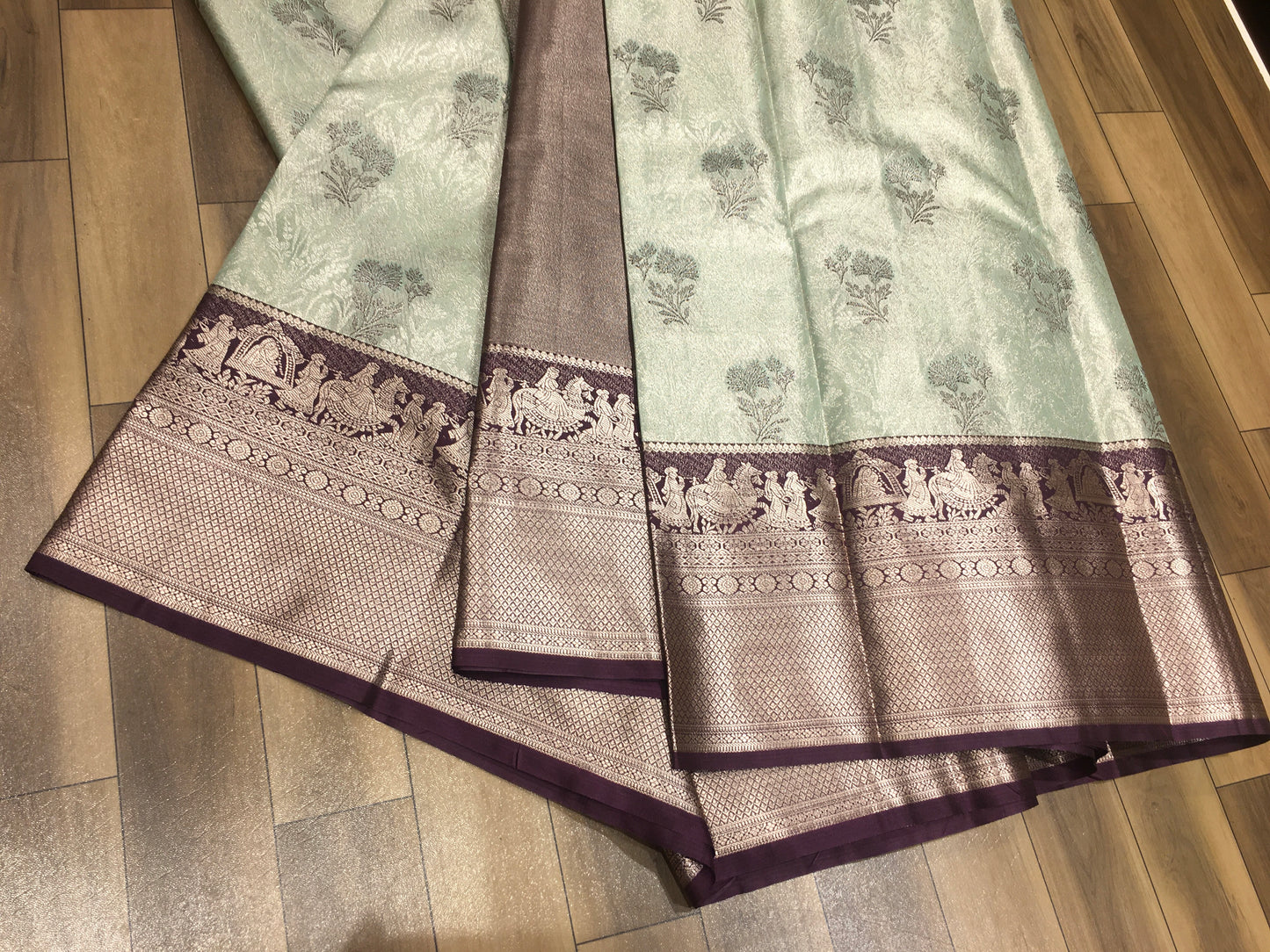 Semi Kanchipuram Tissue Saree