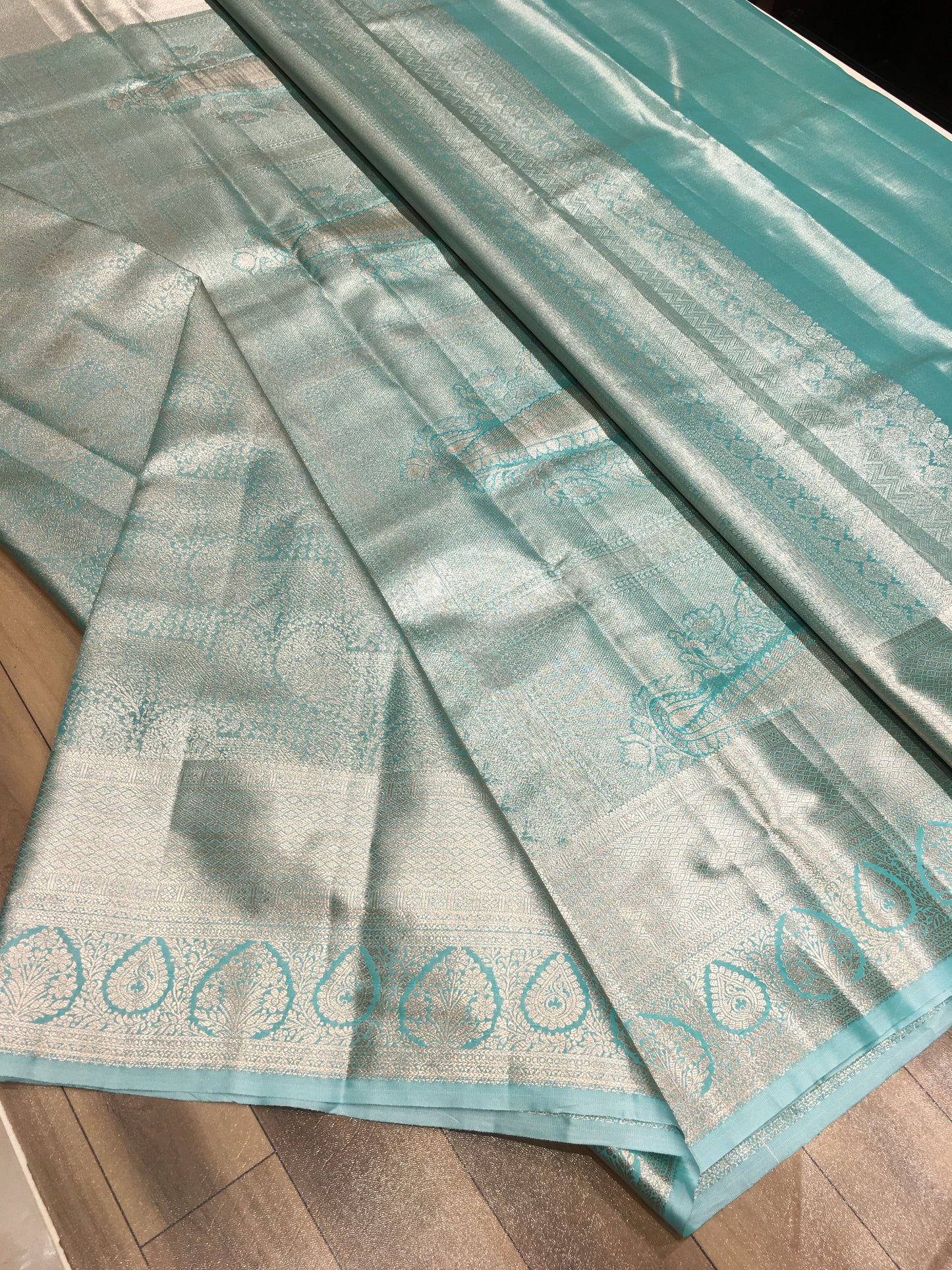 Semi Kanchipuram Tissue Saree