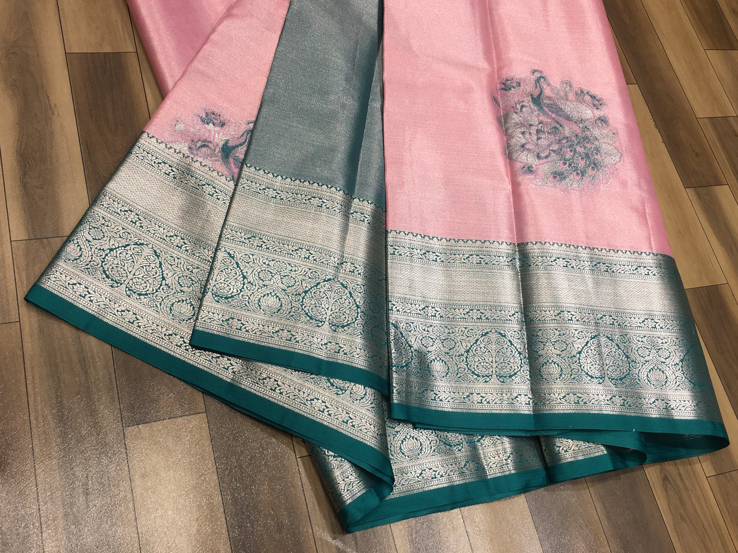 Semi Kanchipuram tissue saree