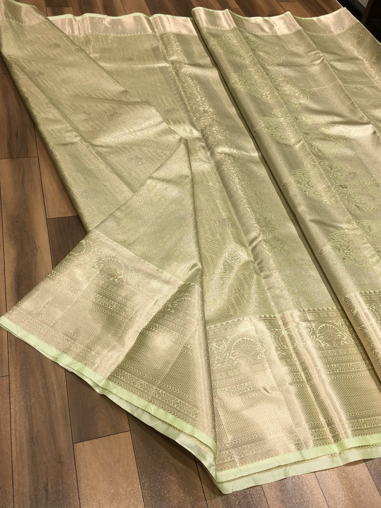 Semi Kanchipuram Tissue Saree