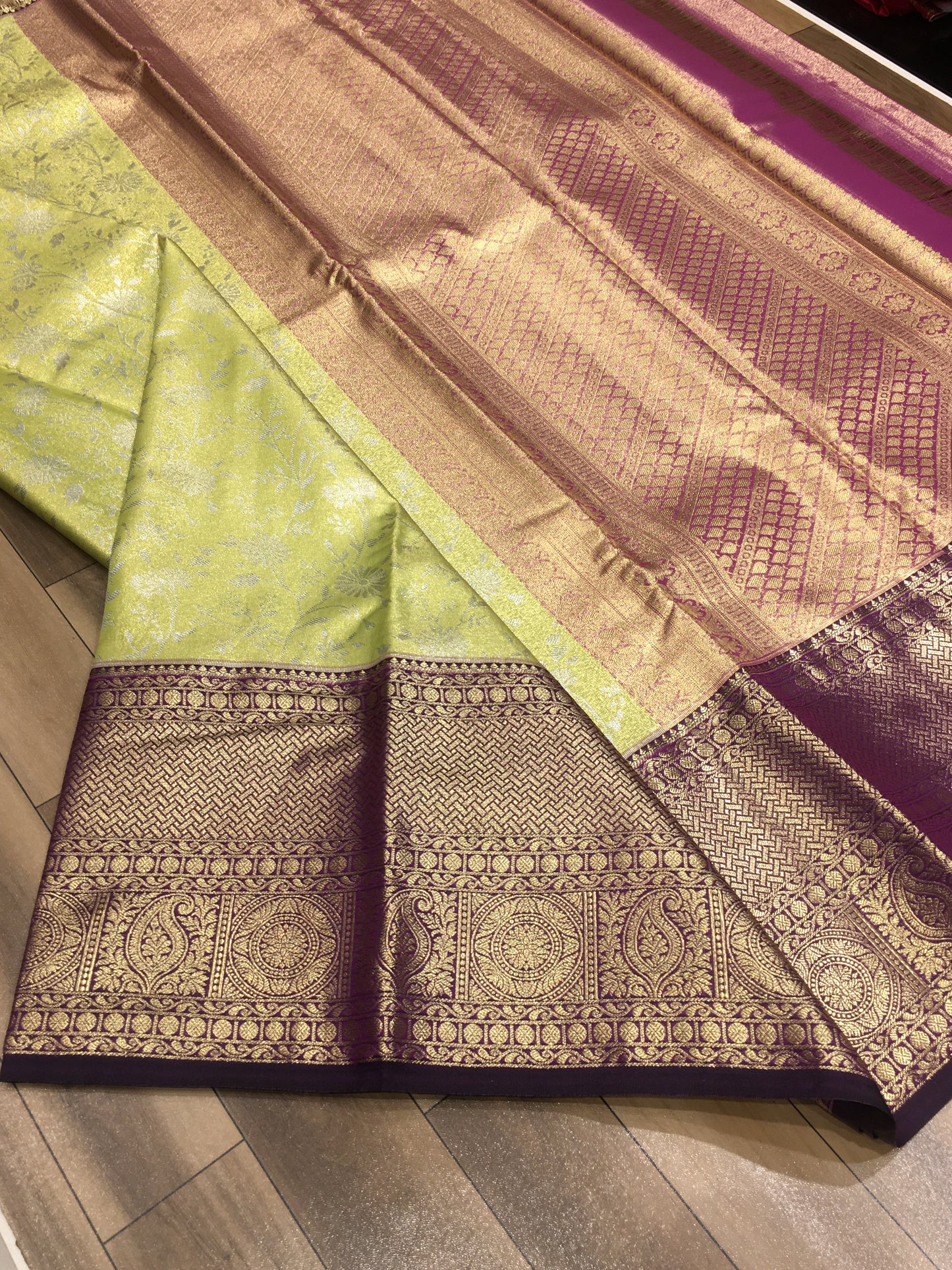 Semi Kanchipuram Tissue Saree