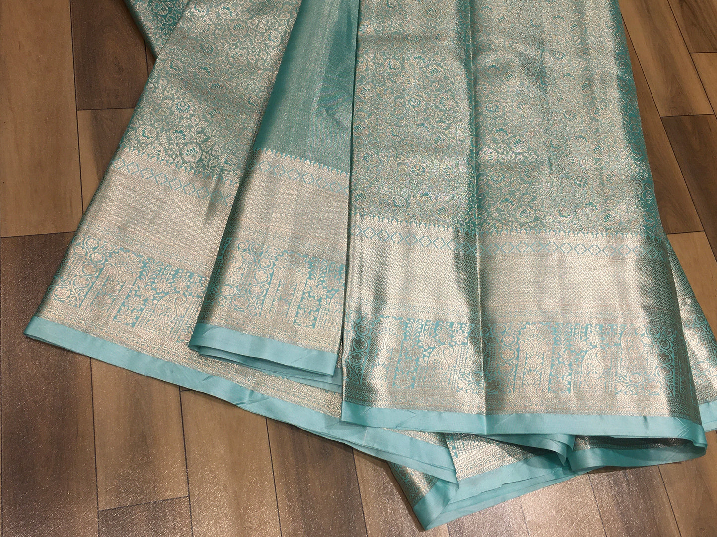 Semi Kanchipuram Tissue Saree