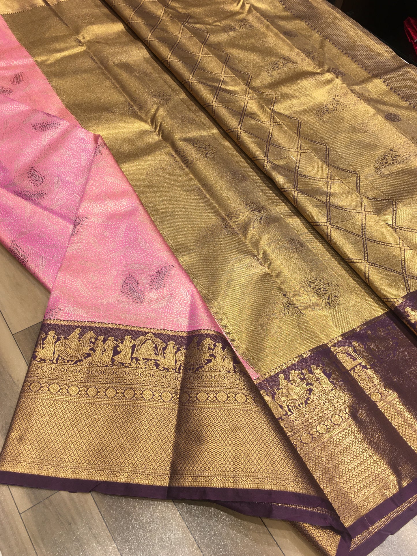 Semi Kanchipuram Tissue Saree