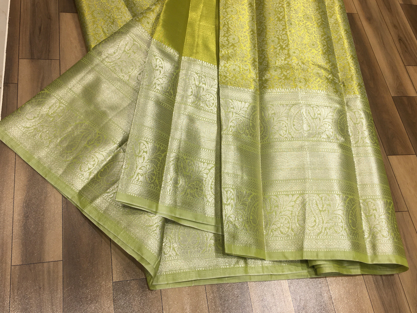 Semi Kanchipuram Tissue Saree